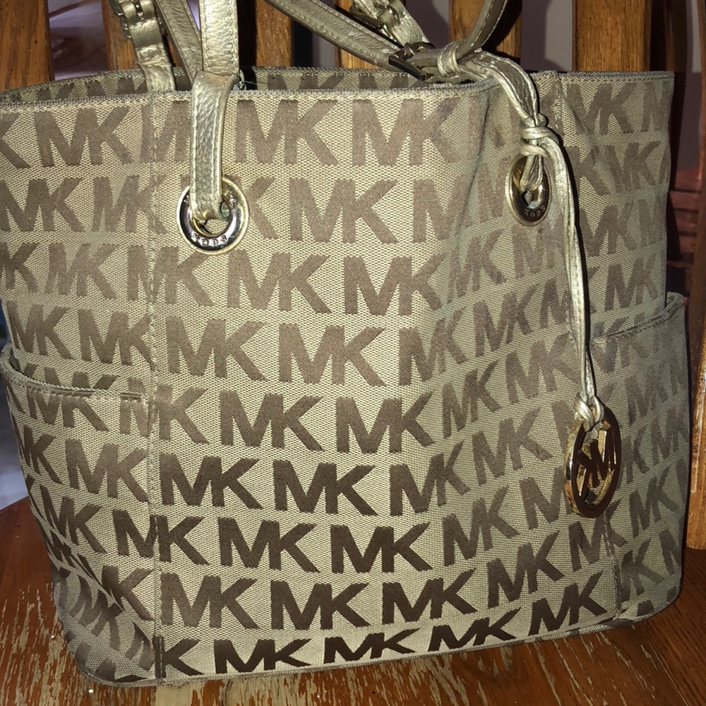Michael kors tote purse